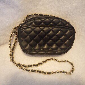 Black quilted shoulder bag